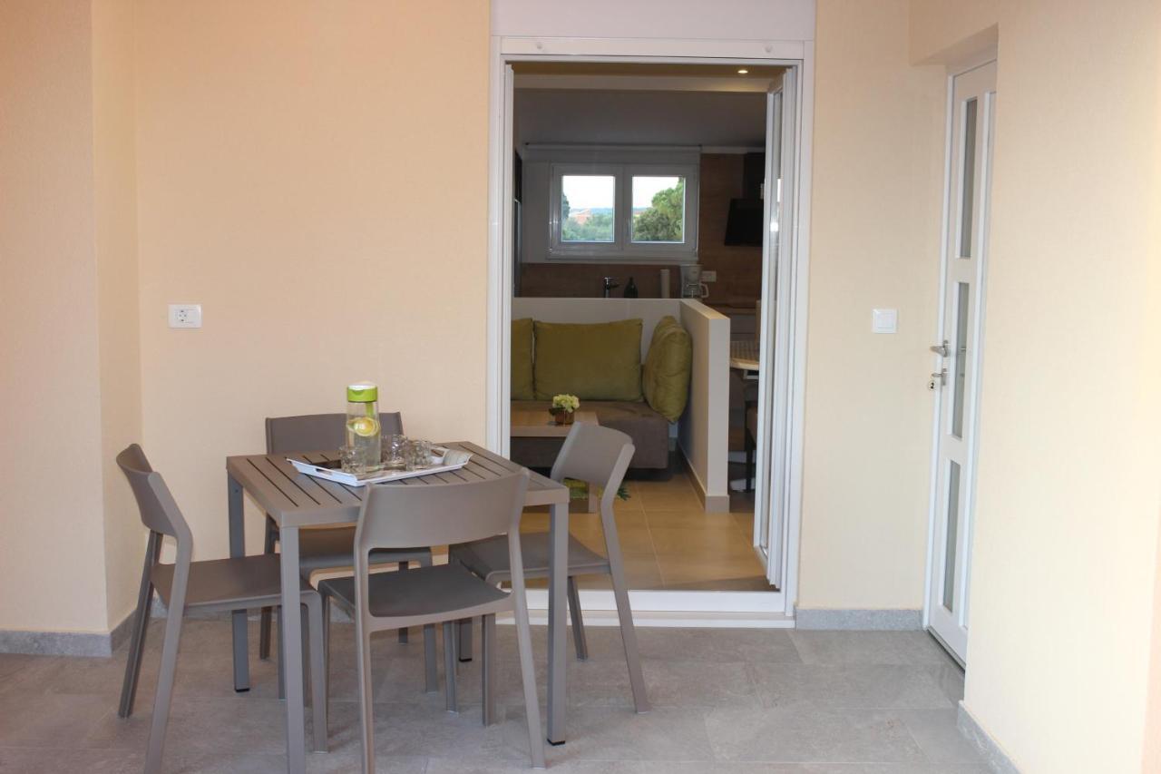 Apartments With A Parking Space Valbandon, Fazana - 7296 Stinjan ภายนอก รูปภาพ